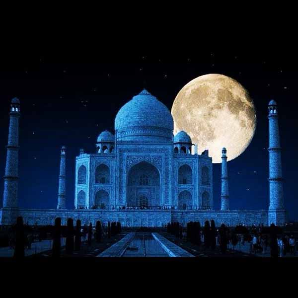 Taj Mahal Full Moon